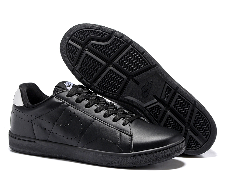 Nike Tennis Classic CS Suede All Black Shoes